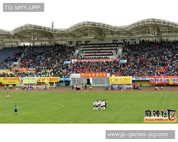 成都足球乙级联赛新赛季展望球队实力对比与球迷期待分析 成都足球乙级联赛新赛季展望球队实力对比与球迷期待分析