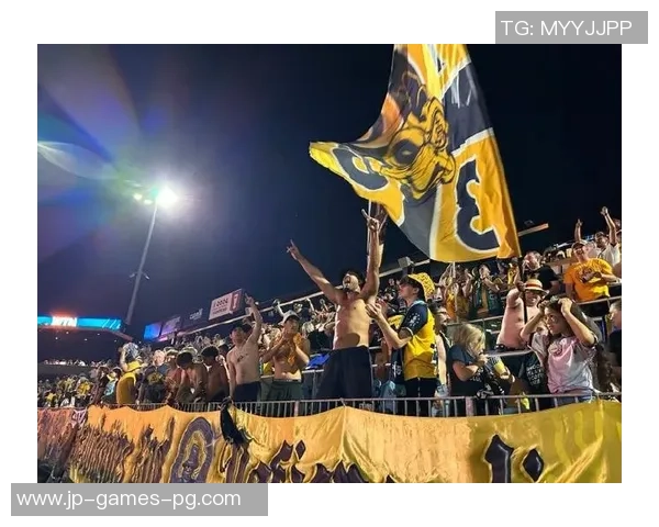 足球里的FC：探讨足球俱乐部文化与球迷情感的深度交融